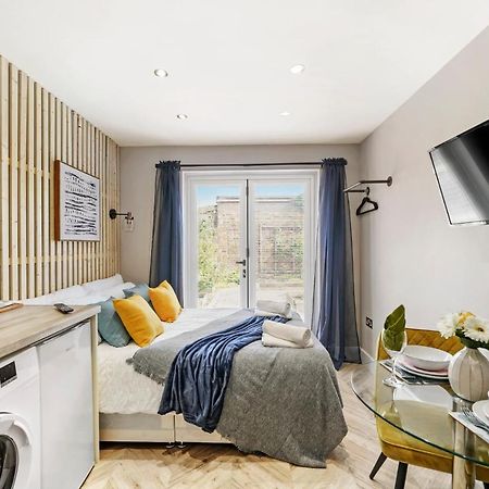 Ferienwohnung Boutique Heathrow Studio'S - Parking - Garden Harmondsworth Exterior foto