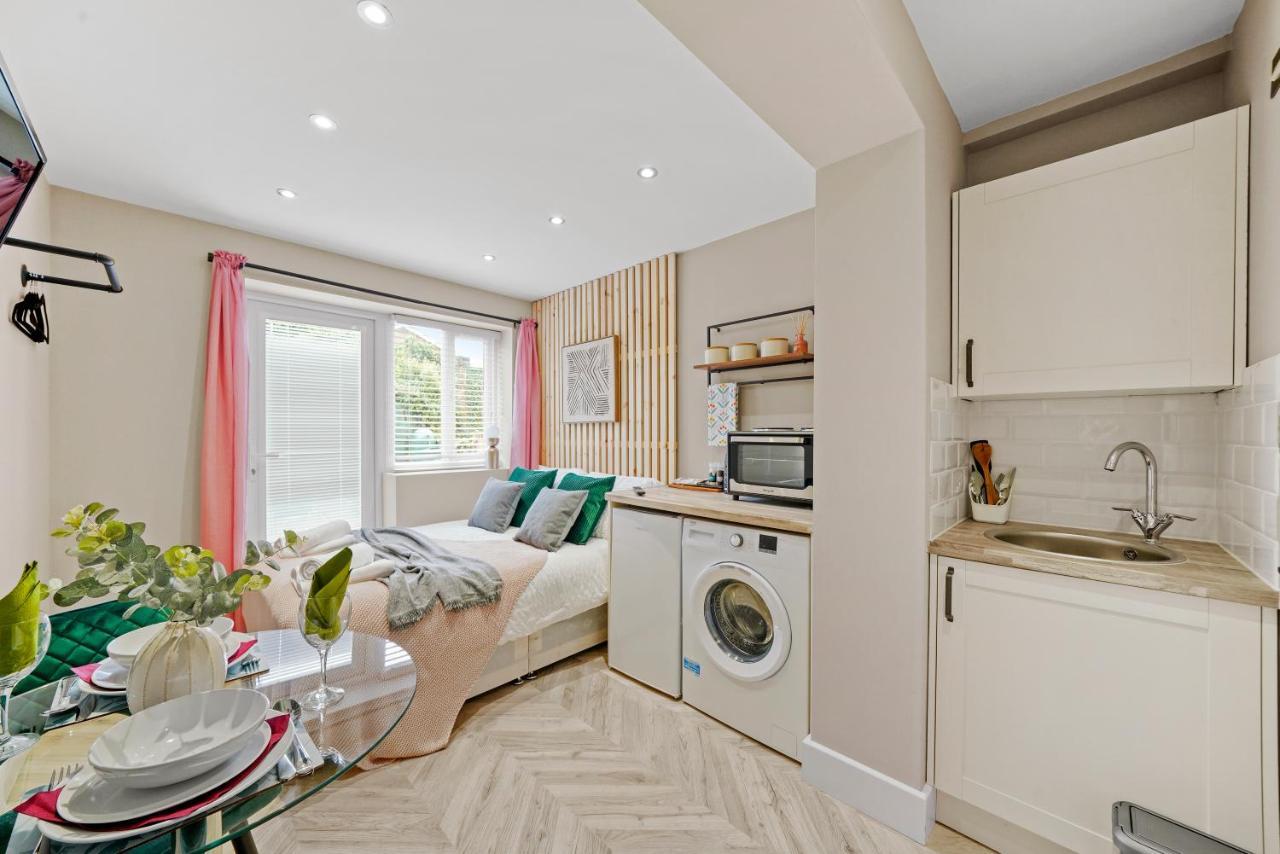 Ferienwohnung Boutique Heathrow Studio'S - Parking - Garden Harmondsworth Exterior foto