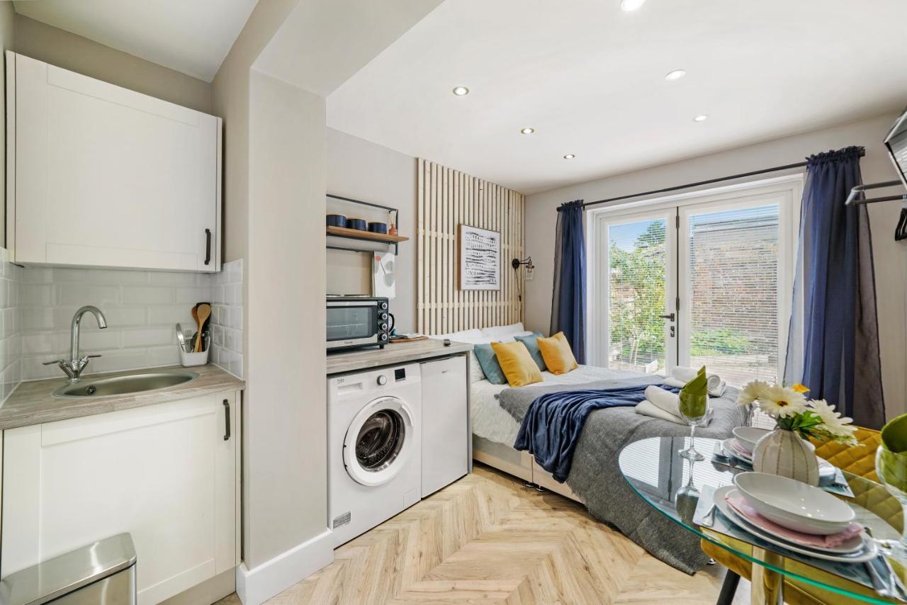 Ferienwohnung Boutique Heathrow Studio'S - Parking - Garden Harmondsworth Exterior foto