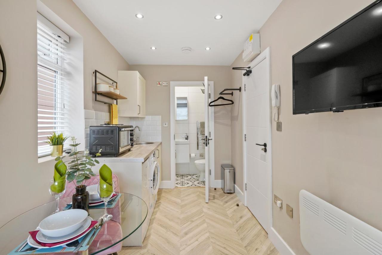 Ferienwohnung Boutique Heathrow Studio'S - Parking - Garden Harmondsworth Exterior foto