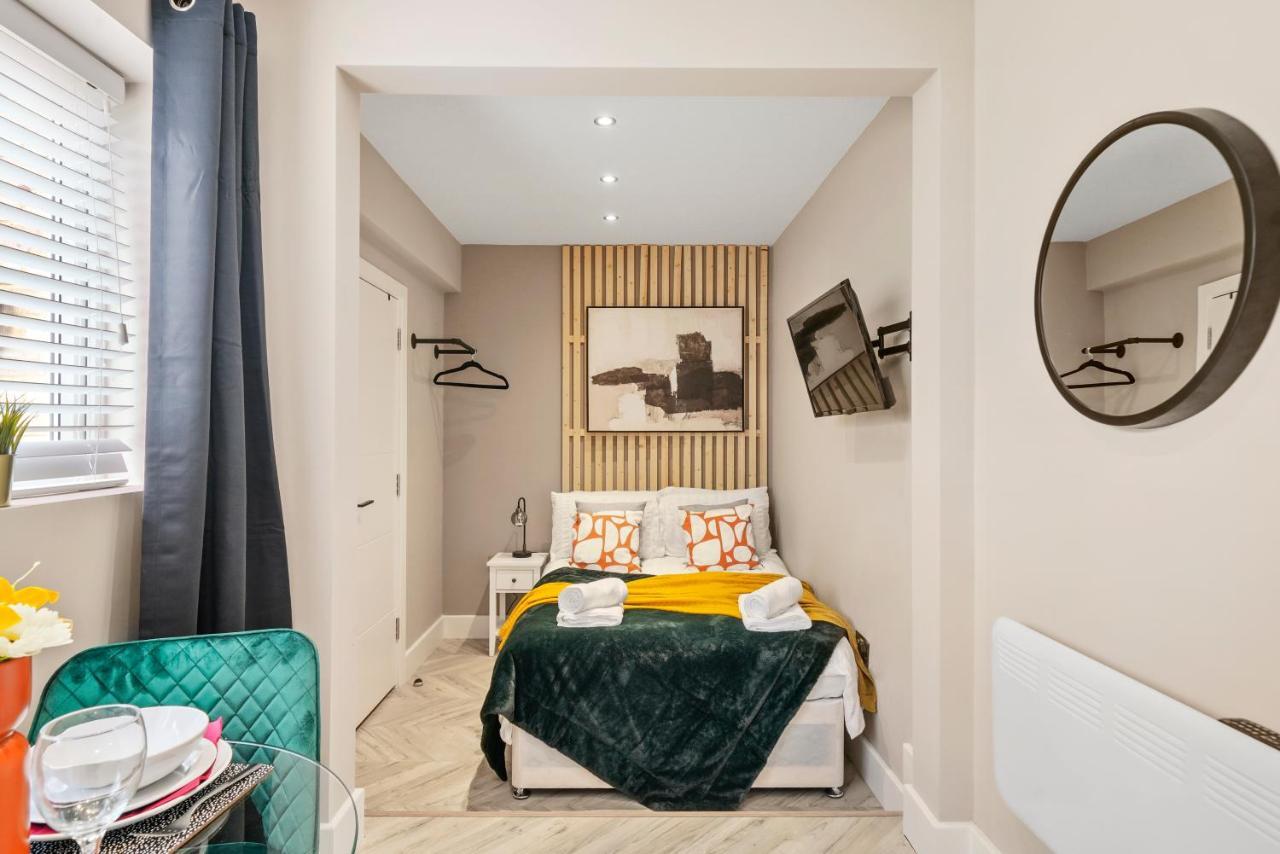 Ferienwohnung Boutique Heathrow Studio'S - Parking - Garden Harmondsworth Exterior foto