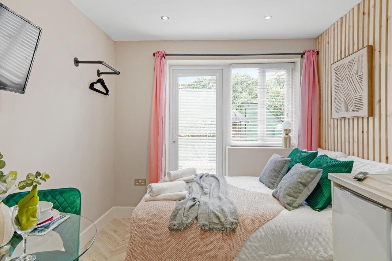 Ferienwohnung Boutique Heathrow Studio'S - Parking - Garden Harmondsworth Exterior foto