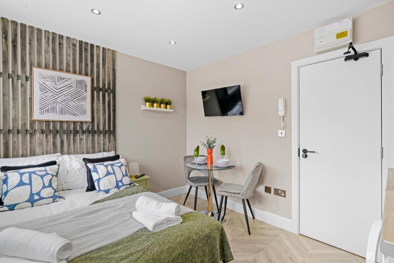 Ferienwohnung Boutique Heathrow Studio'S - Parking - Garden Harmondsworth Exterior foto