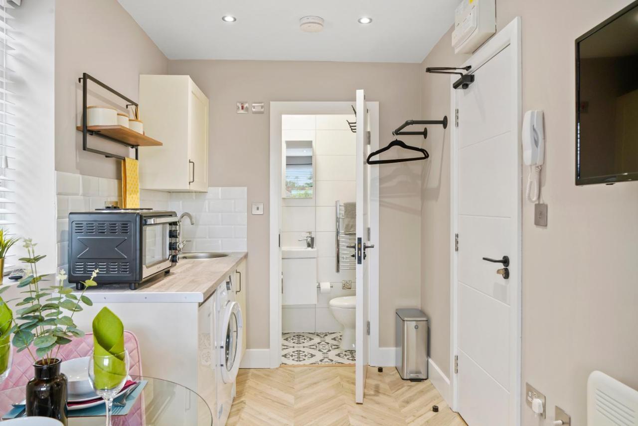 Ferienwohnung Boutique Heathrow Studio'S - Parking - Garden Harmondsworth Exterior foto